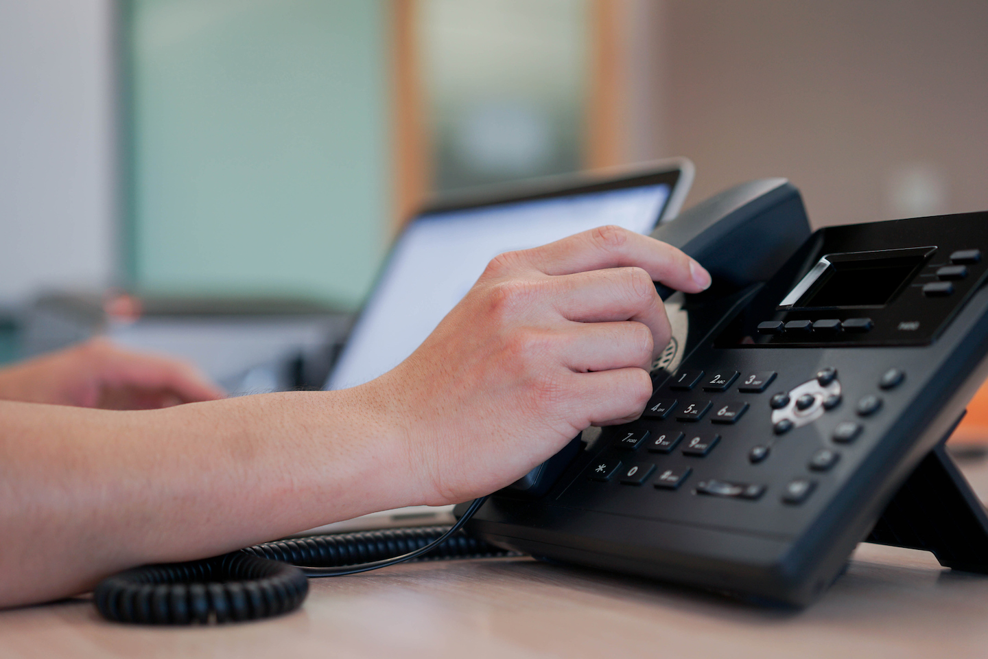 Choosing the Best Type of Phone Answering Service For Your Business